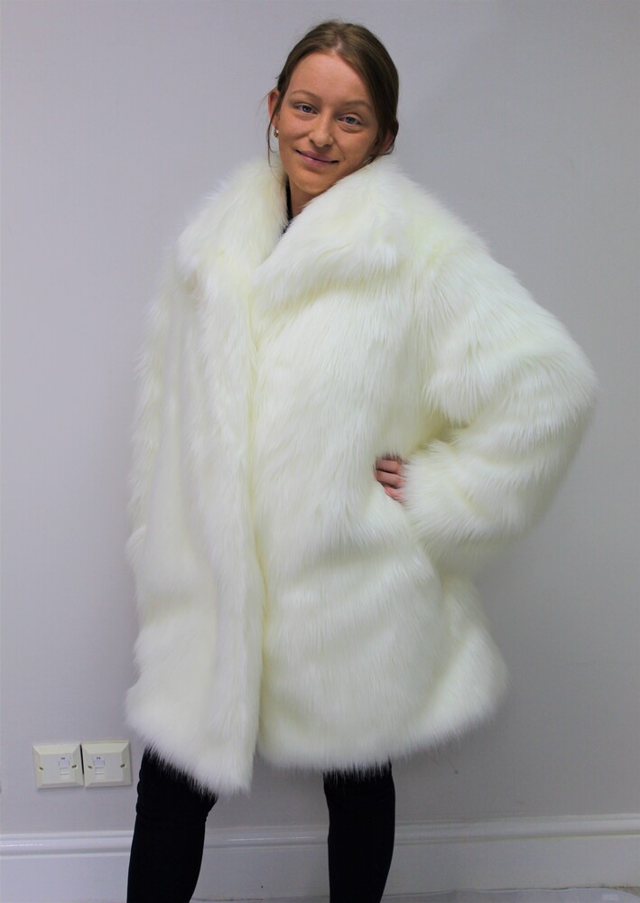 White Faux Fur Jacket | White Shaggy Faux Fur Coat | Short White Fur Coat | Fur  Jacket | White faux fur coat, White faux fur jacket, Fur coat