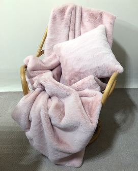 SALE Sorbet Faux Fur Throw backed with Cream Velboa