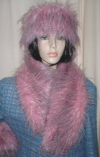 Pretty in Pink Faux Fur Neck Scarf