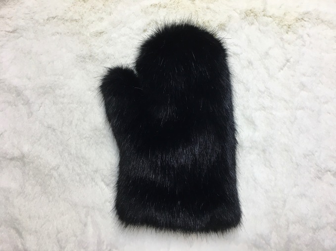 faux fur massage gloves