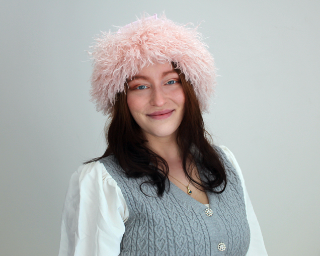 Valais Soft Pink Faux Fur Roller Hat 